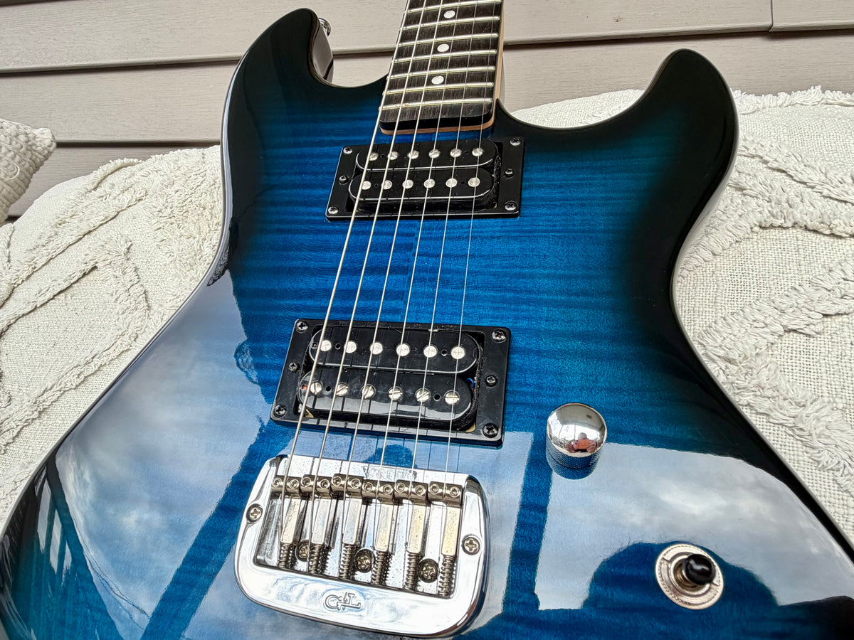 2014 G&L Tribute Jerry Cantrell Superhawk Deluxe - Blueburst, Ebony Fretboard