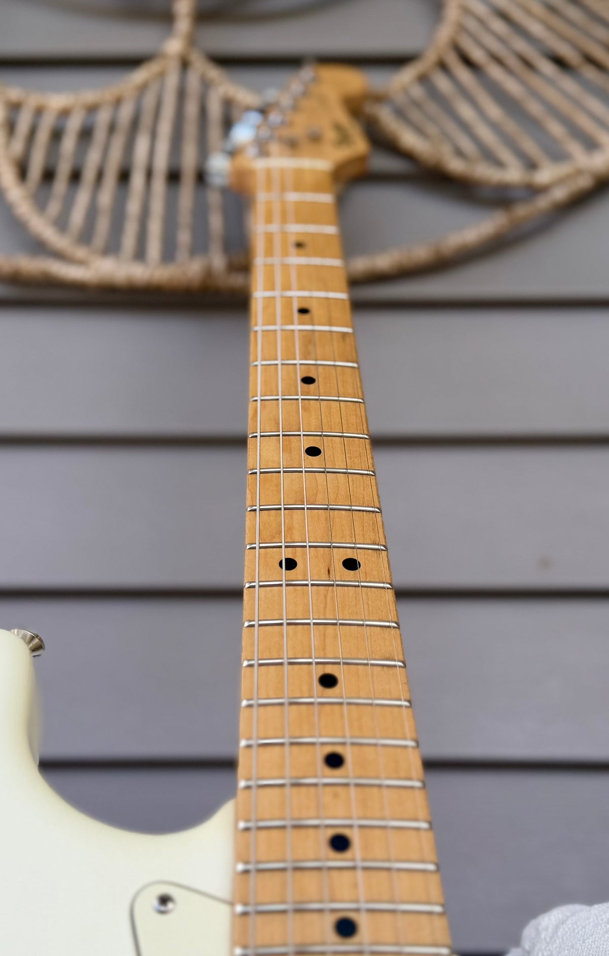 2007 Squier Deluxe Stratocaster - Pearl White Metallic, Duncan Designed Pickups