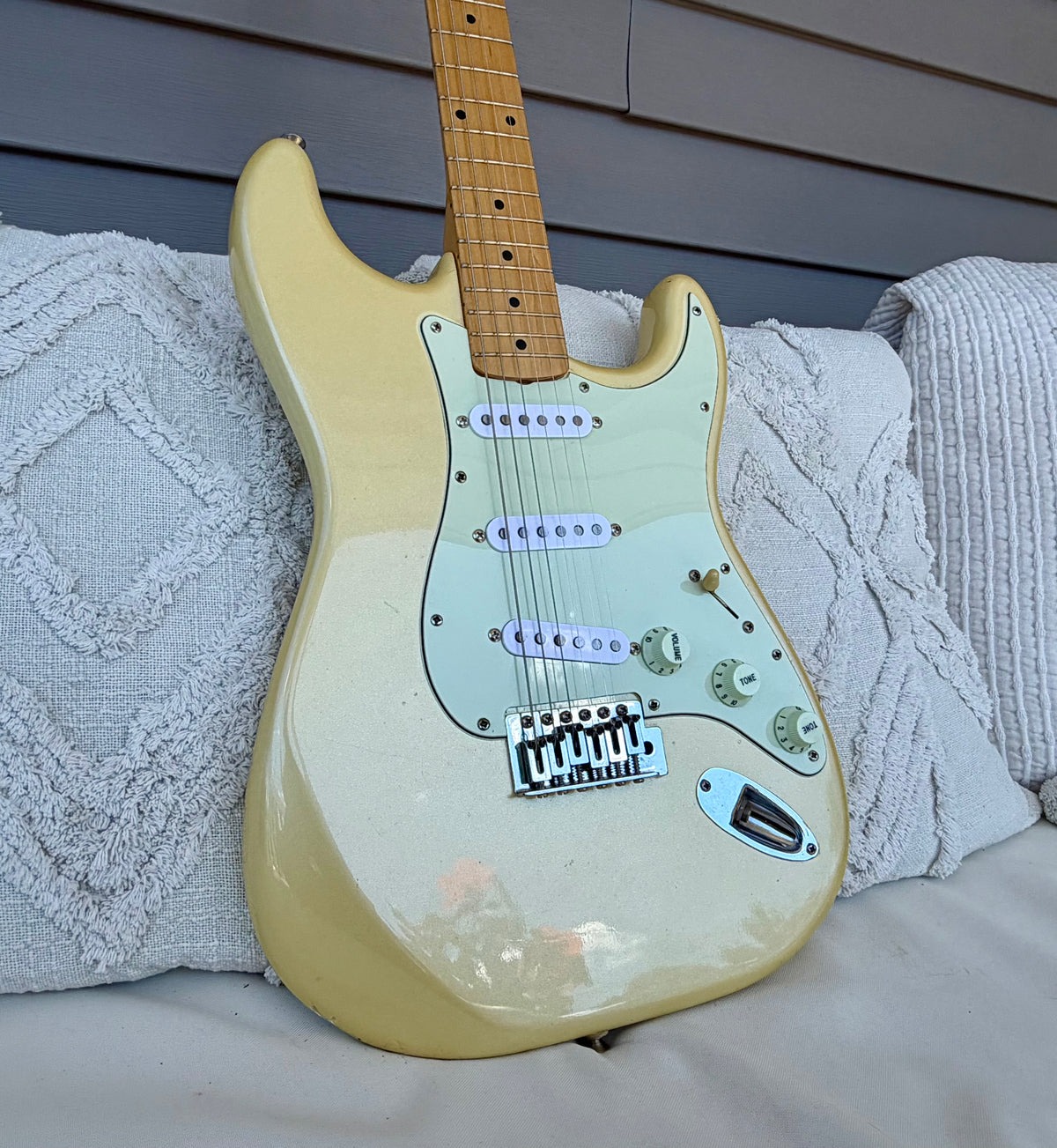 1989 Squier II Stratocaster MIK E9 | Proper Passive™ Electronics | Vintage White | Boutique