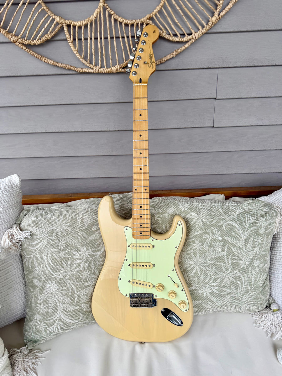 1996 Squier Pro Tone Stratocaster - Vintage Blonde