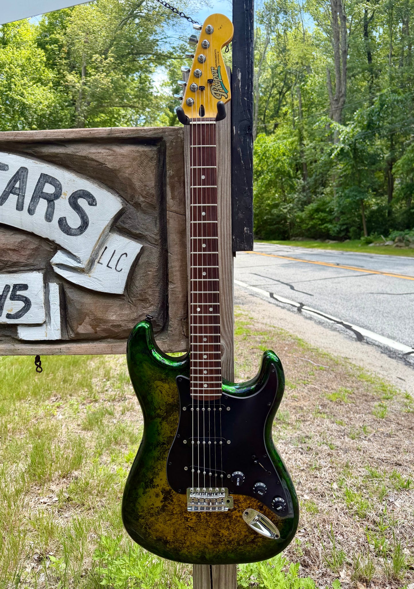 Proper Instruments Reptile 1-of-1 Electric Guitar Equipped with Proper Passive - 8lbs!
