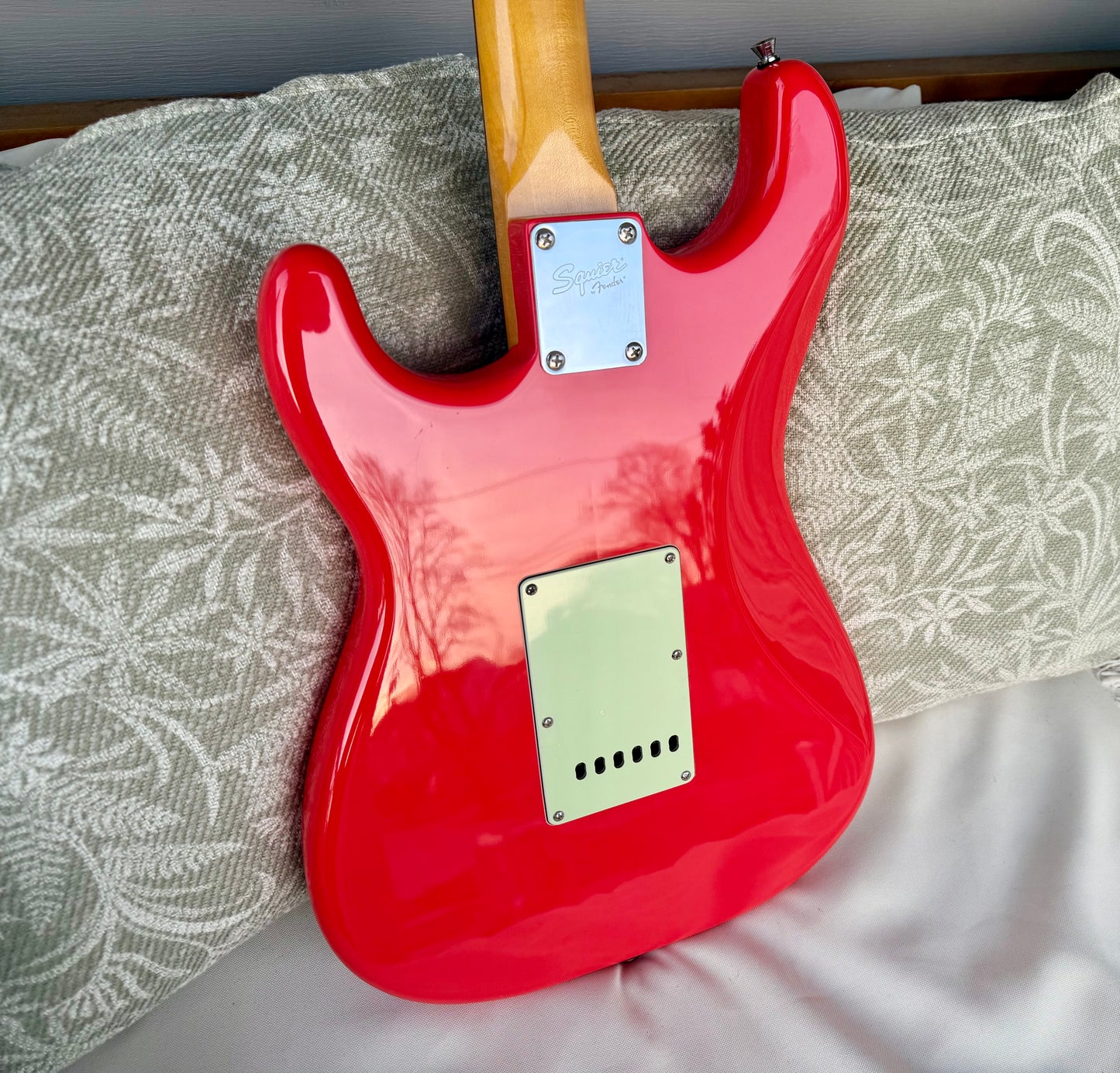 2014 Squier Simon Neil Stratocaster - Fiesta Red
