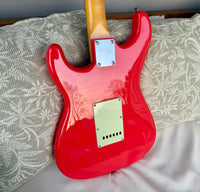 2014 Squier Simon Neil Stratocaster Fiesta Red—6.8lbs