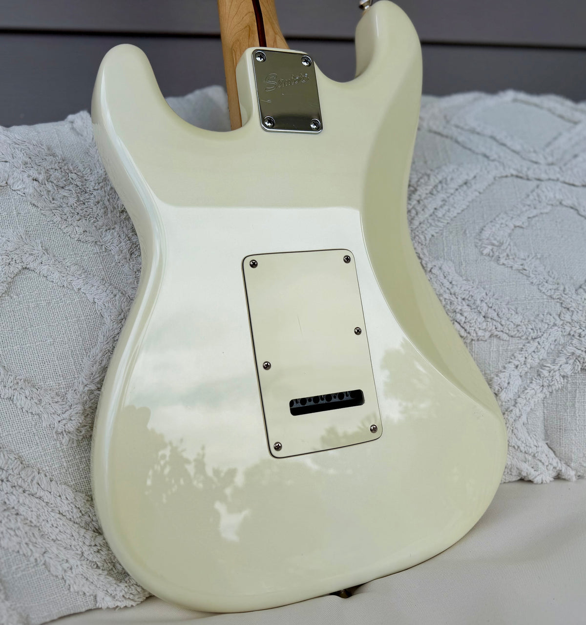 2007 Squier Deluxe Stratocaster - Pearl White Metallic, Duncan Designed Pickups