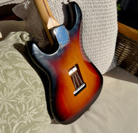 2006 Fender American Highway One Stratocaster Rosewood Fretboard, 3-Color Sunburst—7lbs