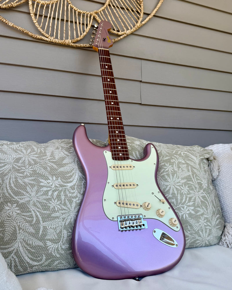 2015 Squier Classic Vibe '60s Stratocaster Burgundy Mist Metallic FSR—6.8lbs