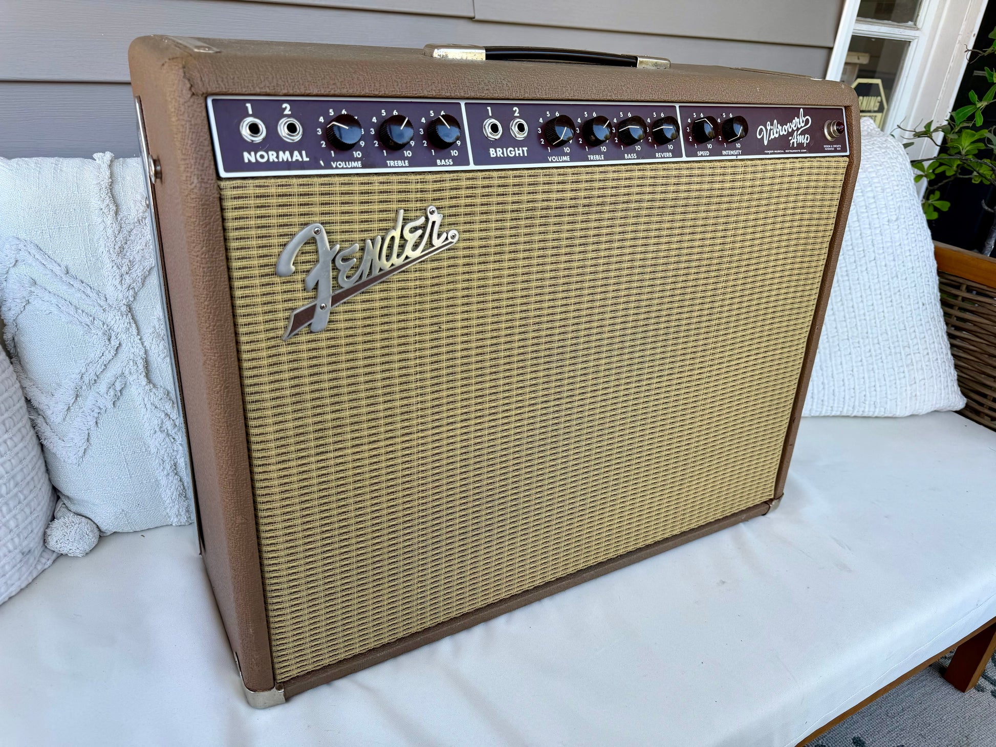 Fender '63 Vibroverb 2x10 40-Watt Reissue—G10 Alnico Golds! USA