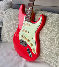 2014 Squier Simon Neil Stratocaster Fiesta Red—6.8lbs