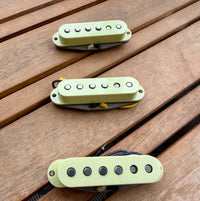 Proper Pickups "South of the Border" Handwound Stratocaster Pickup Set w/ Treble Bleed & PIO Capacitor—Vintage Green