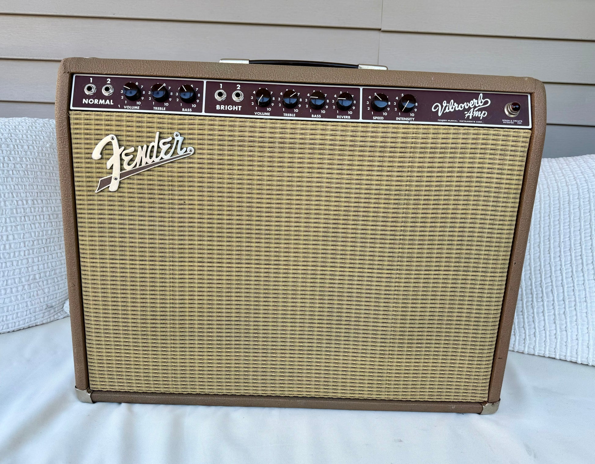 Fender '63 Vibroverb 2x10 40-Watt Reissue—G10 Alnico Golds! USA