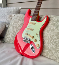 2014 Squier Simon Neil Stratocaster Fiesta Red—6.8lbs