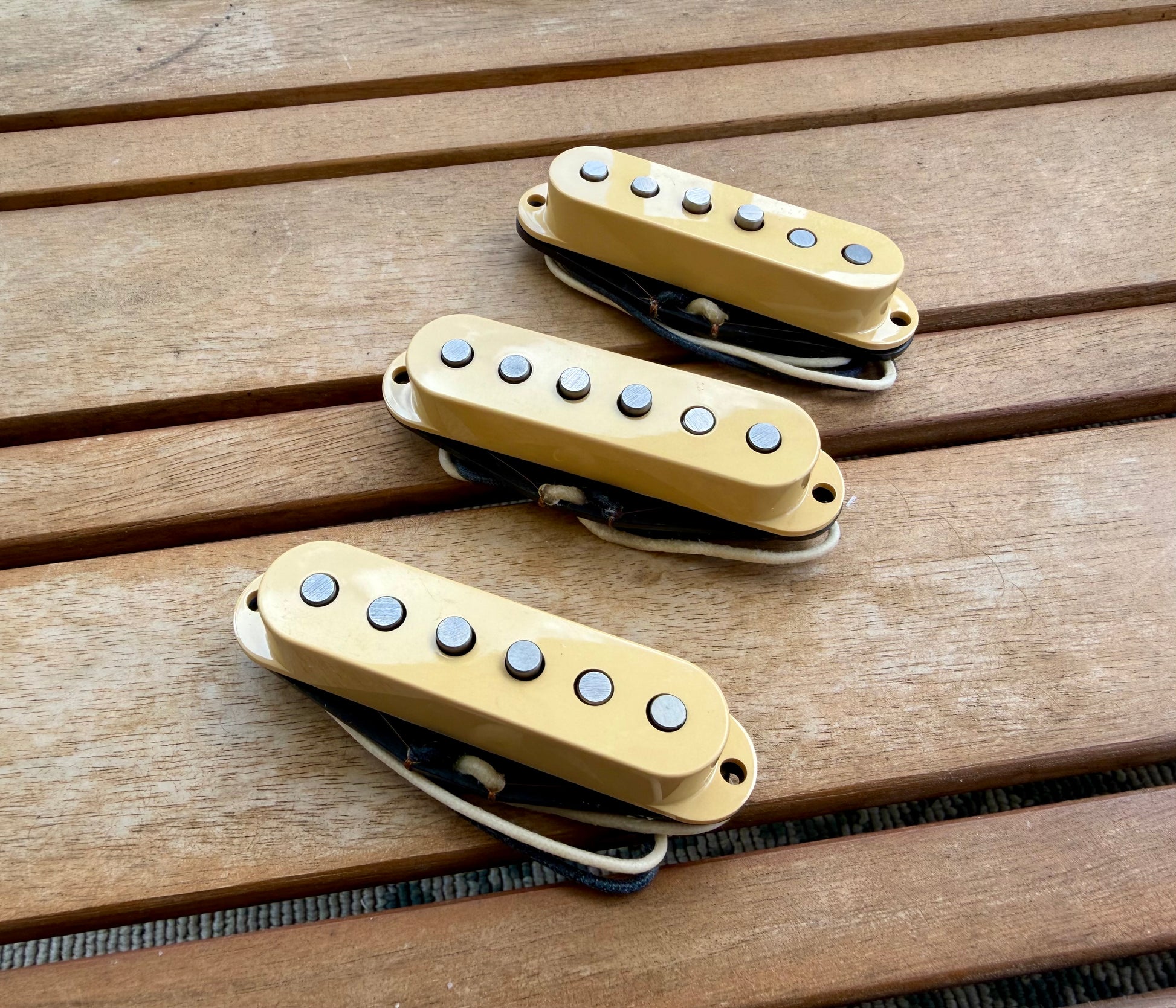 Proper Pickups Froosh Strat Set - Aged White