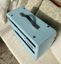 Fender FSR Super Champ X2 15-Watt 1x10 Combo Sonic Blue