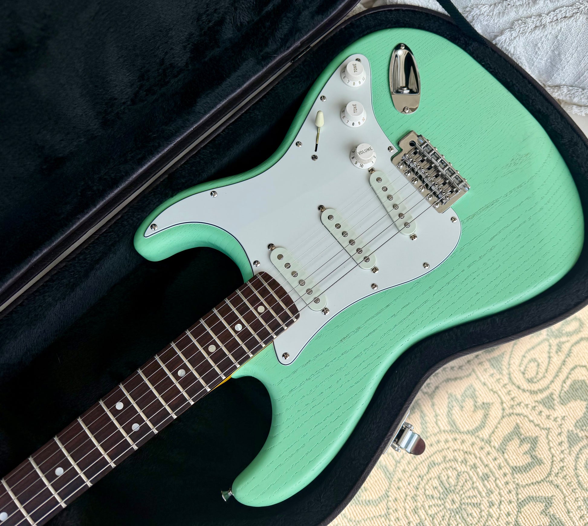 Proper Instruments SFG 1-of-1 Ash Body Electric Guitar with Proper Passive