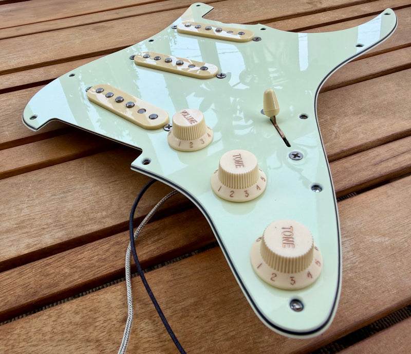 Proper Pickguards '64 Closetcaster Loaded Stratocaster Pickguard Equipped W/ Proper Passive—Mint Green 11-Hole