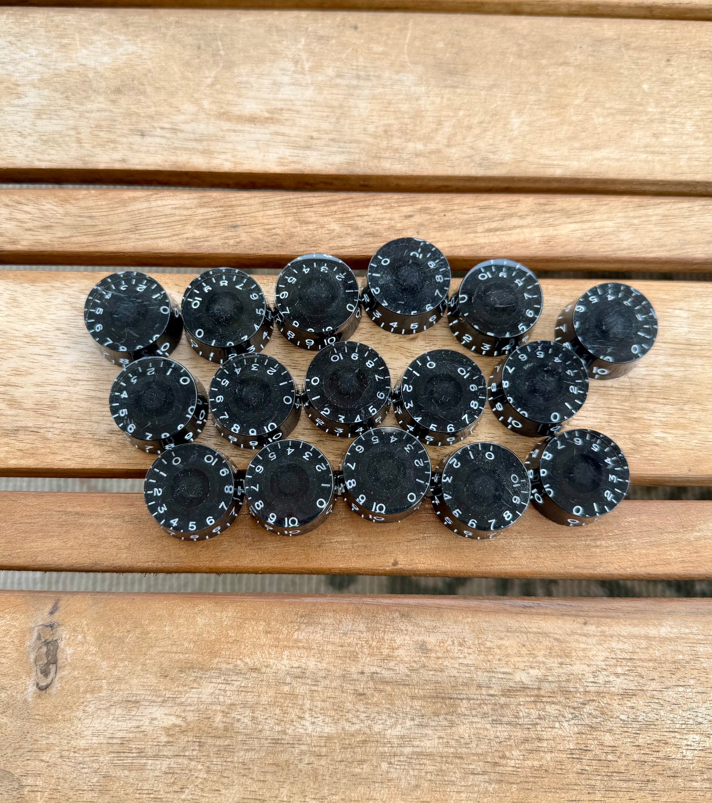 Lot of 16 Black 0-10 Speed Knobs 18-Spline Metric Epiphone Les Paul SG Style—NOS!