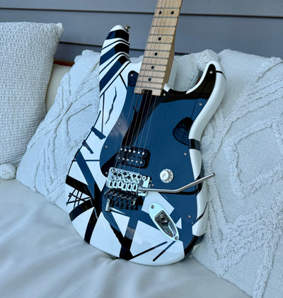 2014 EVH Striped Series Electric Guitar White with Black Stripes—Free Setup!
