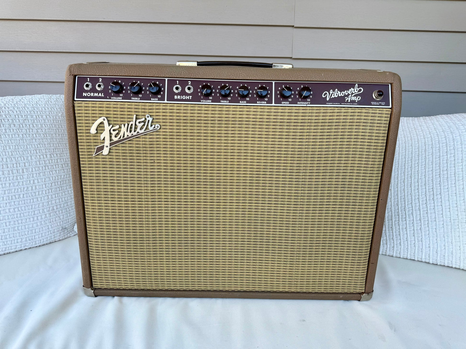 Fender '63 Vibroverb 2x10 40-Watt Reissue—G10 Alnico Golds! USA