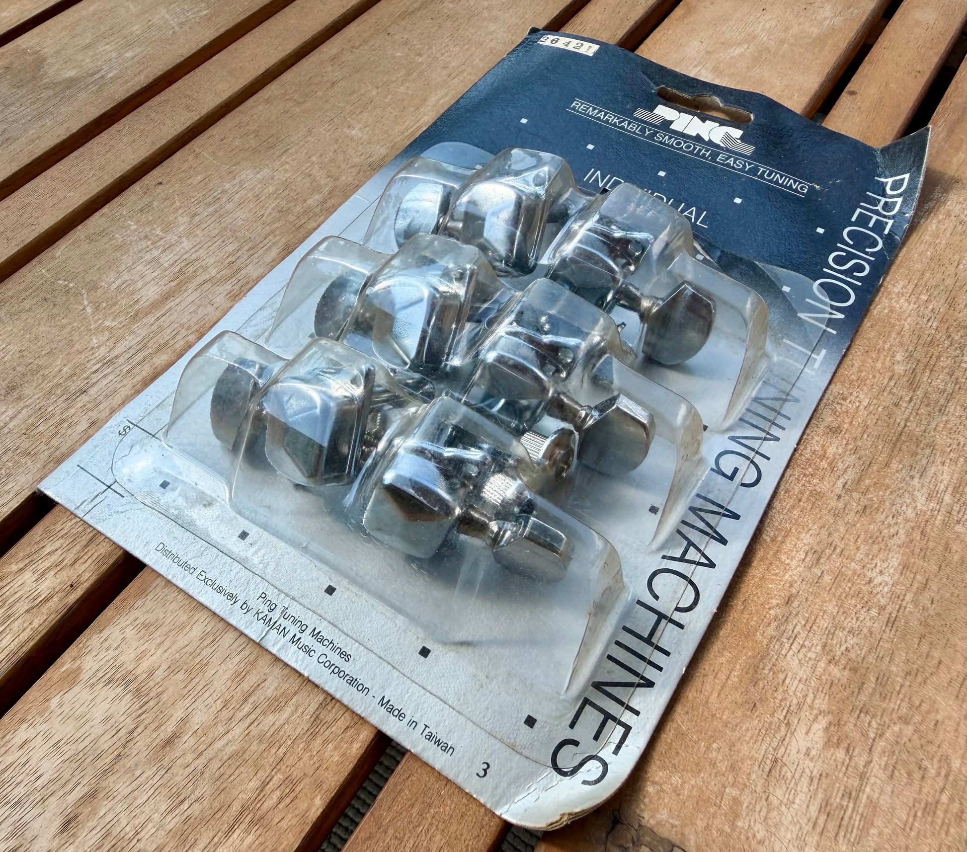NOS Ping P2642-6L Chrome Economy Covered Tuners — 6-in-line set for standard right-handed Strat/Tele-style headstocks.