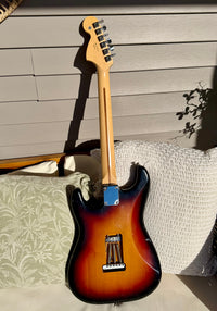 2006 Fender American Highway One Stratocaster Rosewood Fretboard, 3-Color Sunburst—7lbs