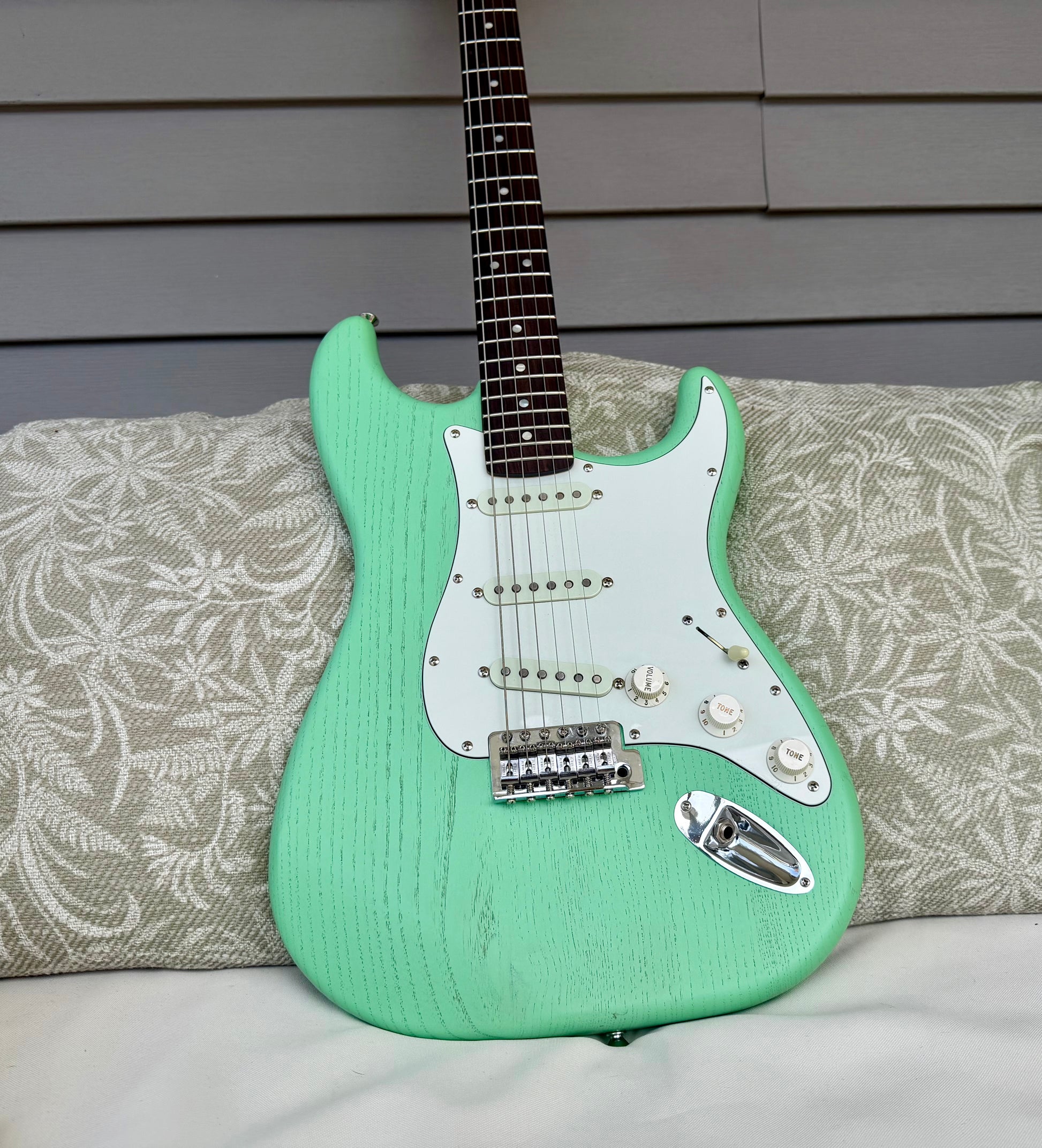 Proper Instruments SFG 1-of-1 Ash Body Electric Guitar with Proper Passive