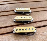 Proper Pickups "Froosh" Handwound Single Coil Stratocaster Pickup Set w/ Treble Bleed & PIO Capacitor—Vintage Pickup Covers