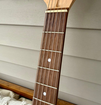Rogue RR100 Rocketeer HSS—Wine Burst w/ Rosewood Fingerboard, Very Good Condition!