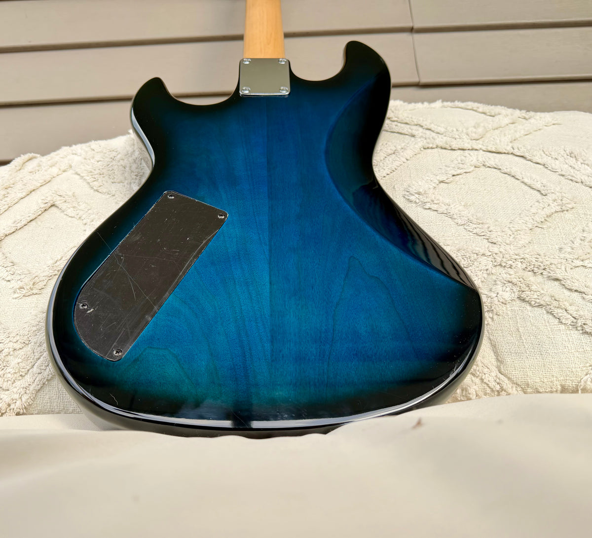 2014 G&L Tribute Jerry Cantrell Superhawk Deluxe - Blueburst, Ebony Fretboard