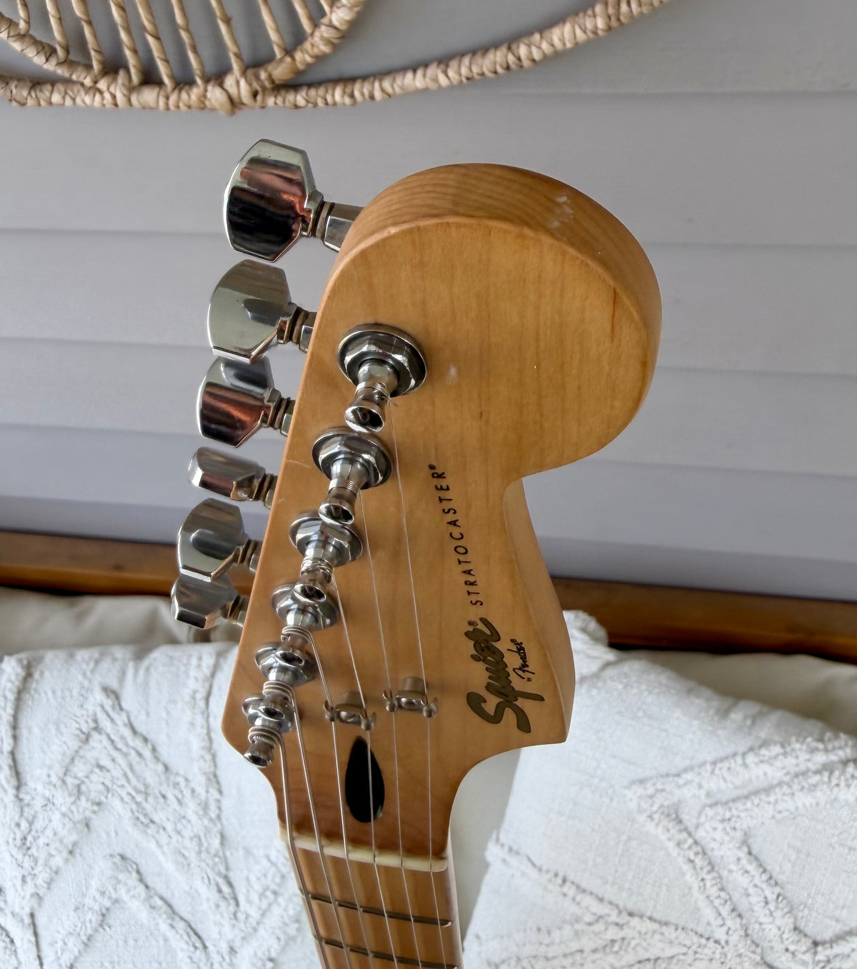 2007 Squier Deluxe Stratocaster - Pearl White Metallic, Duncan Designed Pickups