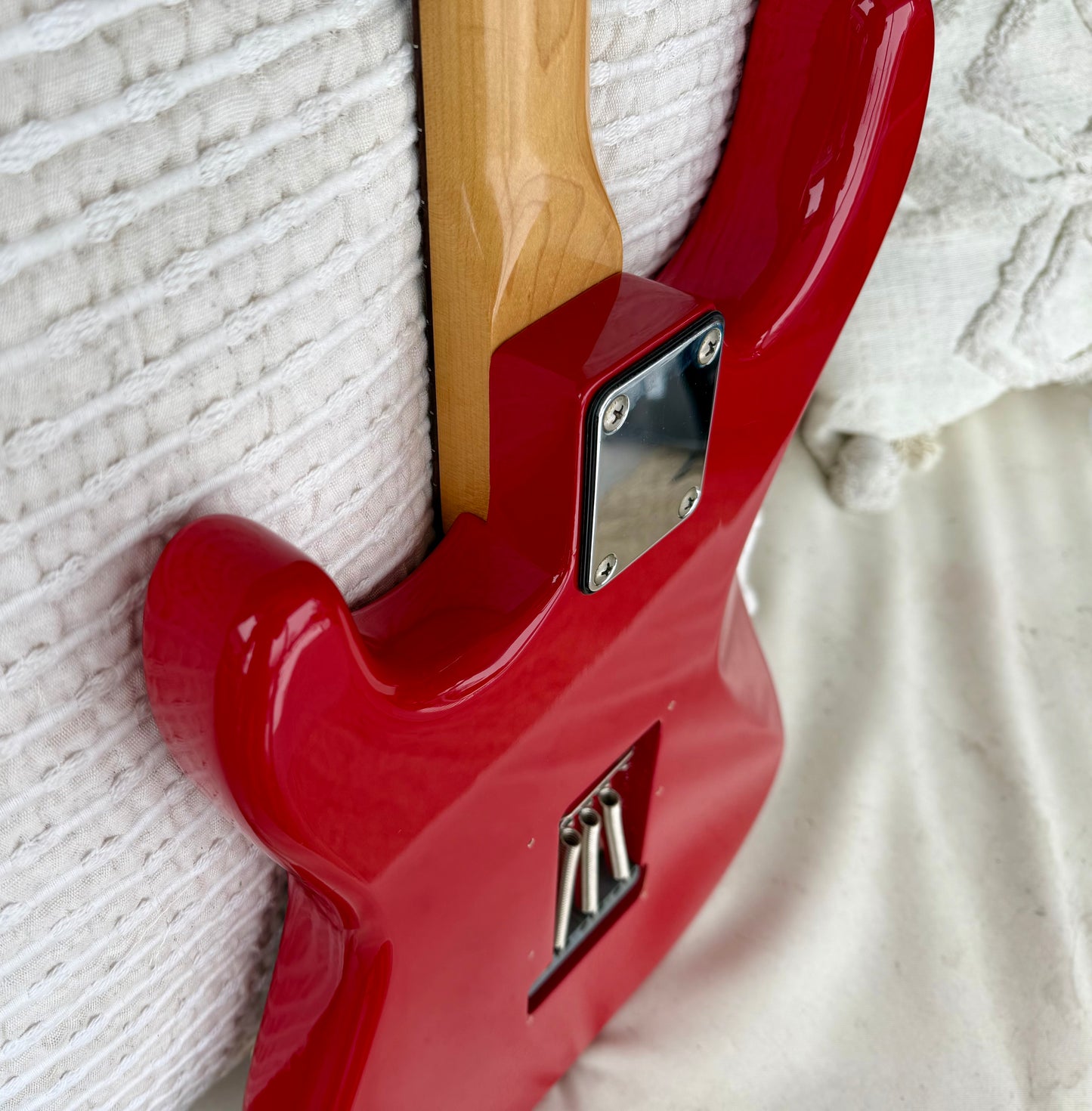 1986 Squier ST-362 Stratocaster MIJ - Torino Red