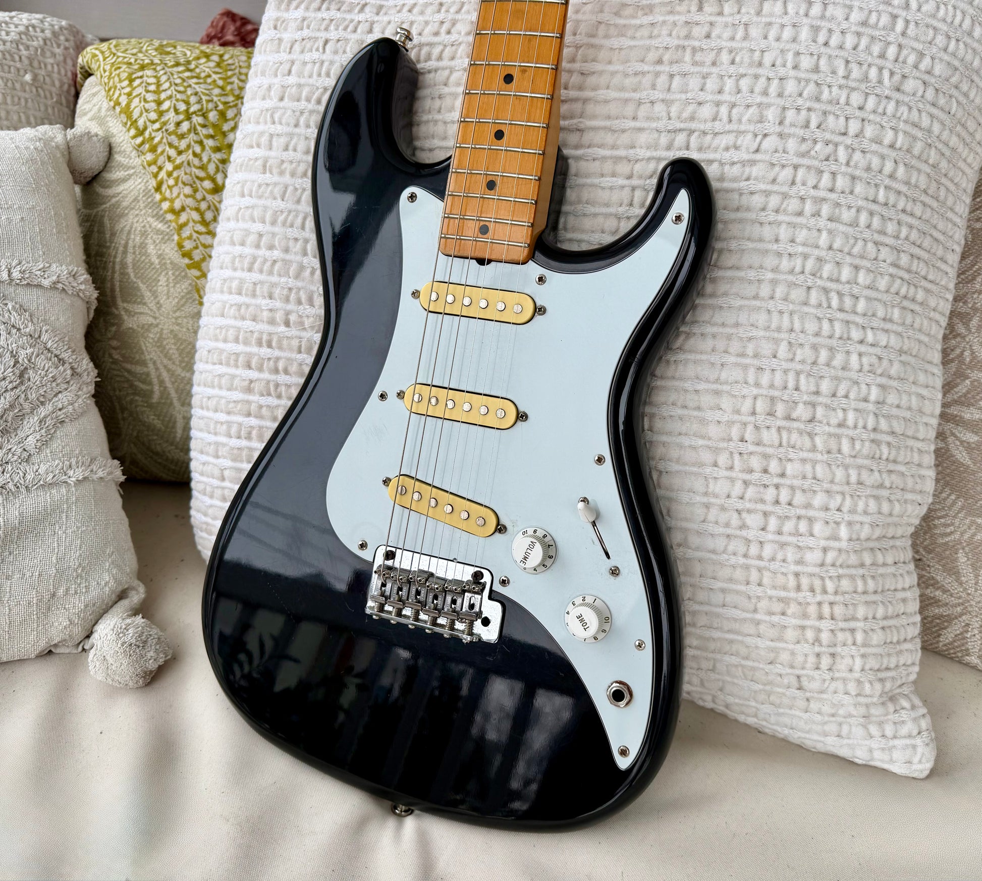 1986 Squier Bullet MIJ E6 Stratocaster - Black