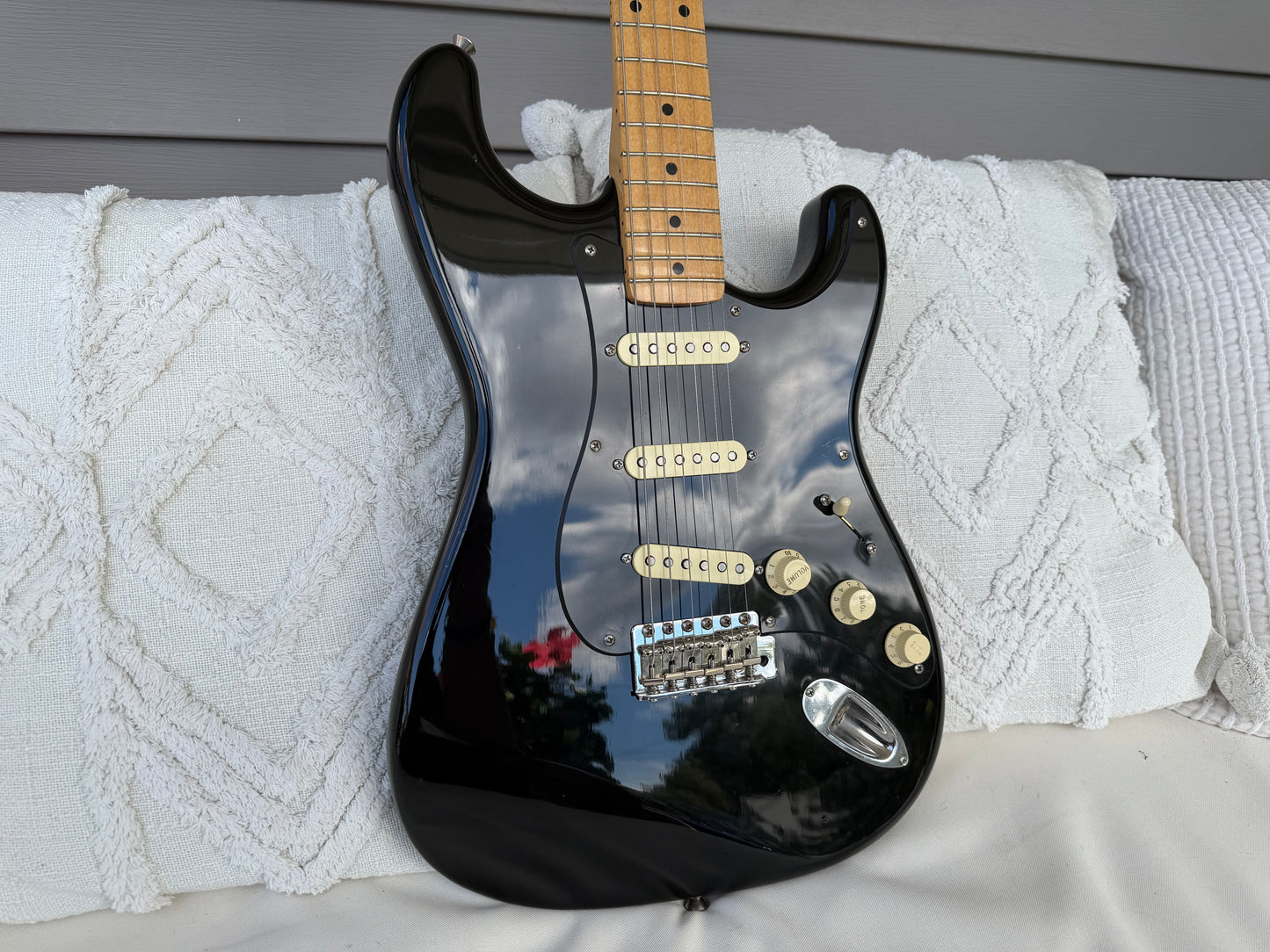 1987 Squier ST-357 Stratocaster Black w/ Maple Neck MIJ—E7!